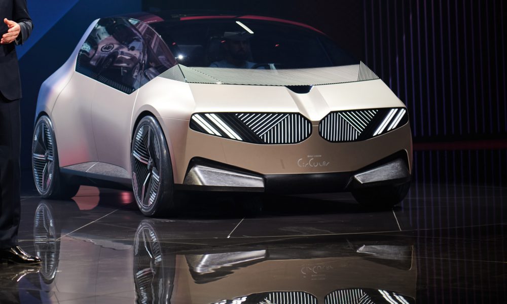 Here comes BMW i Vision Circular, an electrifying recyclable city car ...