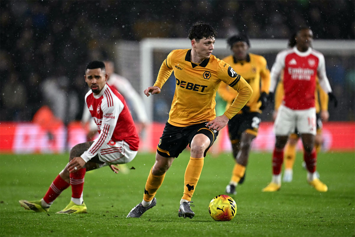 Arsenal Blow Two-Goal Lead as Bottom Club Wolves Hold Gunners to 2–2 Draw