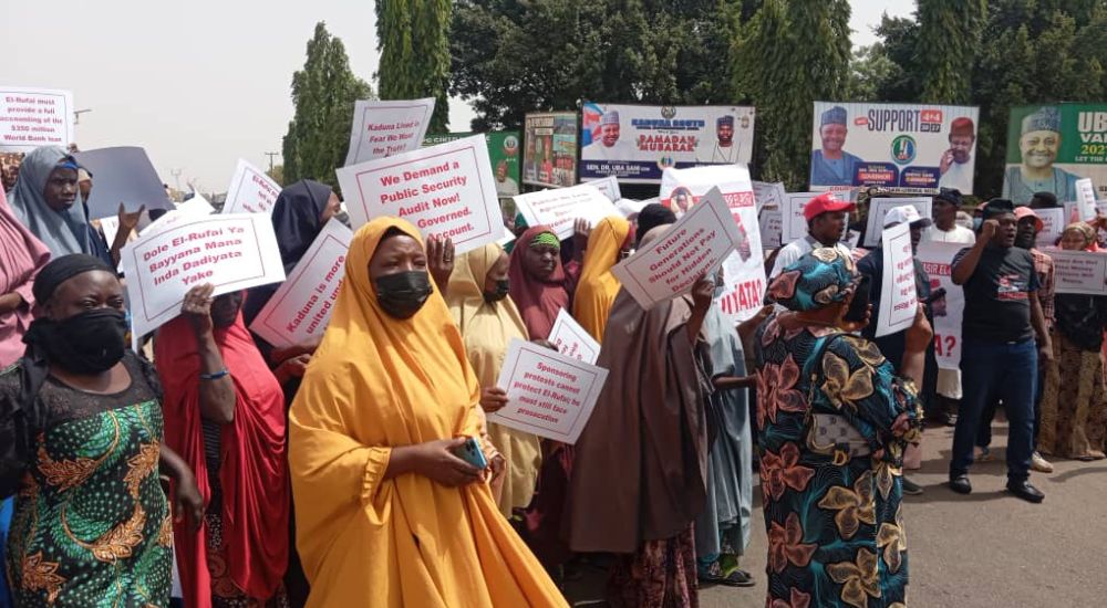 Kaduna Residents Storm Govt House, Demand Probe of El‑Rufai