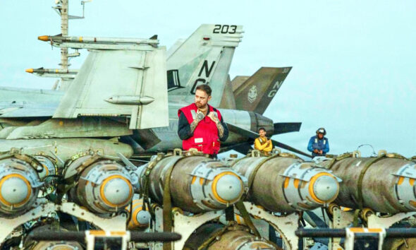 Several U.S. Warplanes Crash in Kuwait Amid Ongoing Iranian Strikes