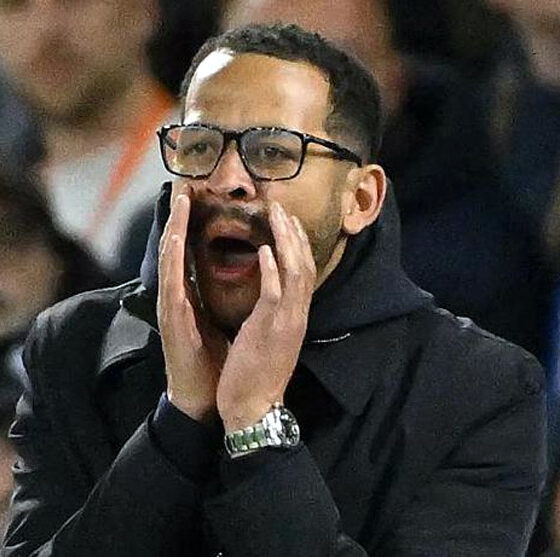 Chelsea head coach Liam Rosenior