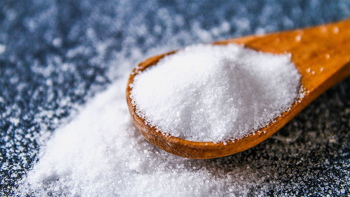 High-Salt Diet Linked to Faster Memory Decline in Men