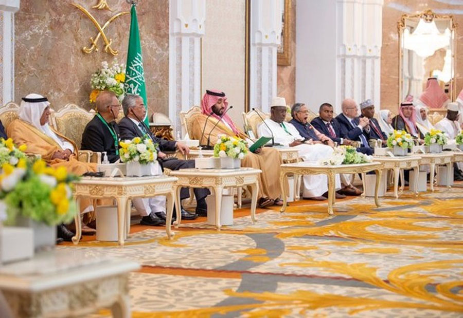 Saudi Crown Prince Hosts Hajj Reception for 1.7M Pilgrims