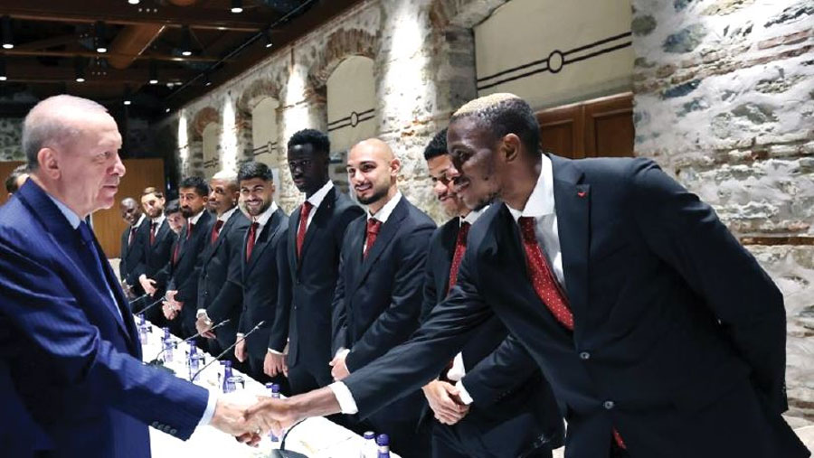 Osimhen Honors with Presidential Reception as Chelsea, Barcelona Circle for Nigerian Superstar