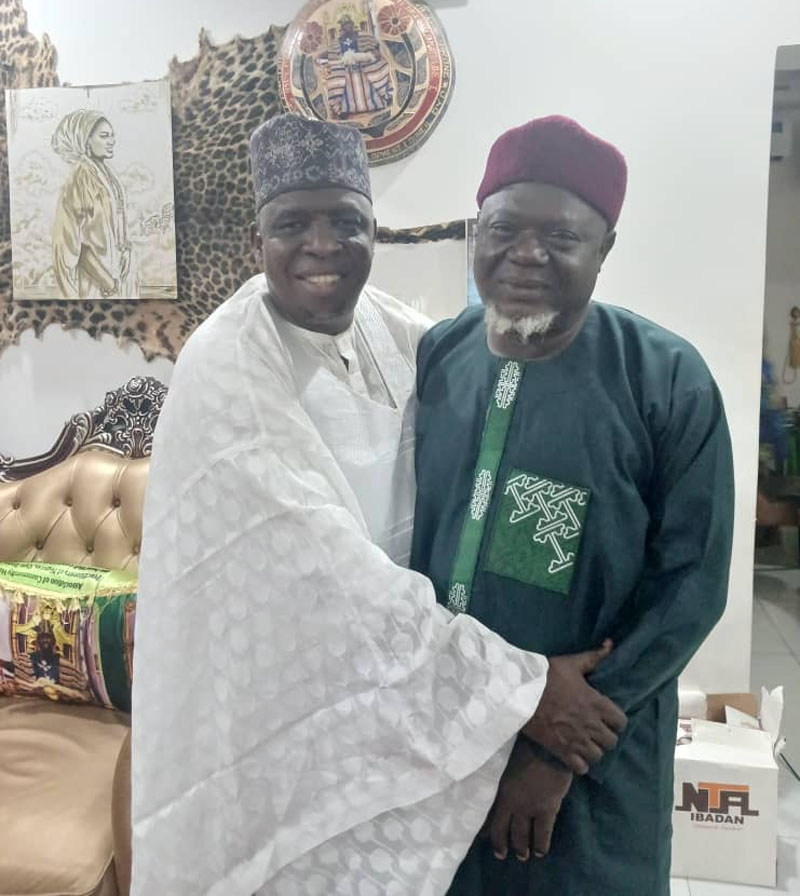Alaafin Owoade I Steps In, Resolves Oyo Muslim Community Feud