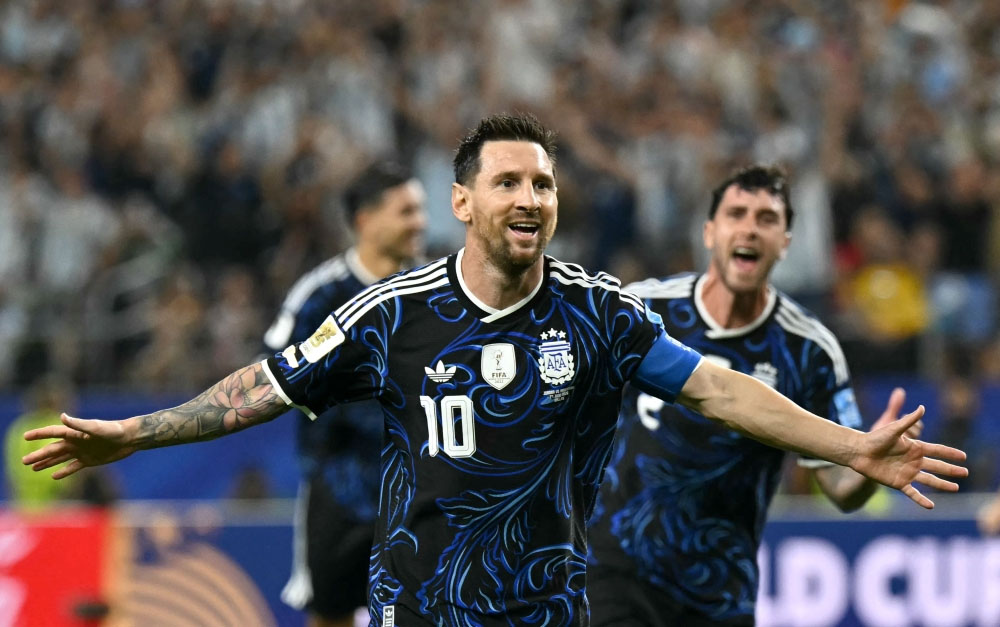 Argentina complete perfect group stage as Messi rewrites FIFA World Cup history