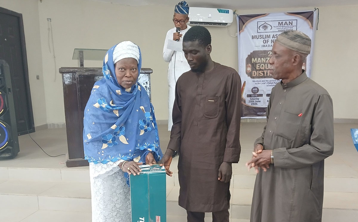 MAN disburses ₦5.48 million empowerment tools to 32 zakat beneficiaries in Ibadan