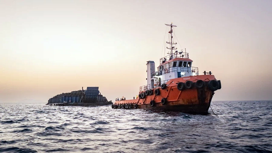 UN Halts Strait of Hormuz Evacuation After Iran-Linked Attack on Cargo Ship