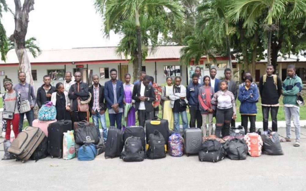 Army arrests 24 foreign nationals in Lagos hideout raid, hands suspects to Immigration