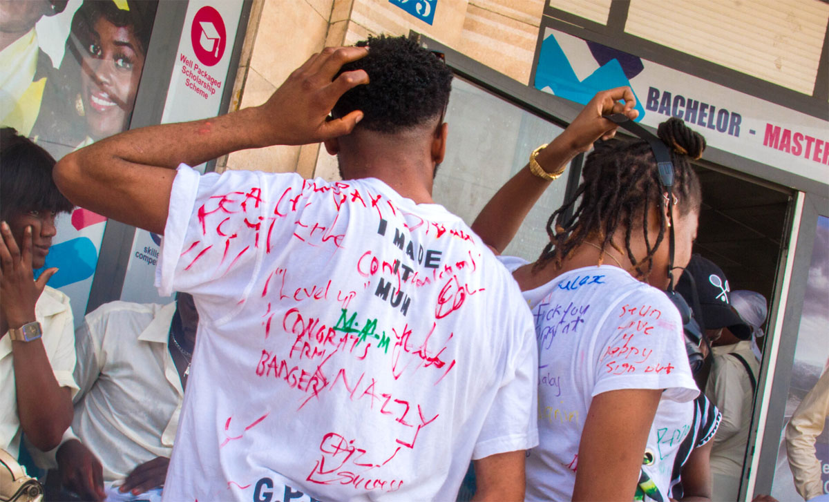 Islamic Scholar Cautions Students Against Wasteful 'Signing-Out' Shirt Tradition