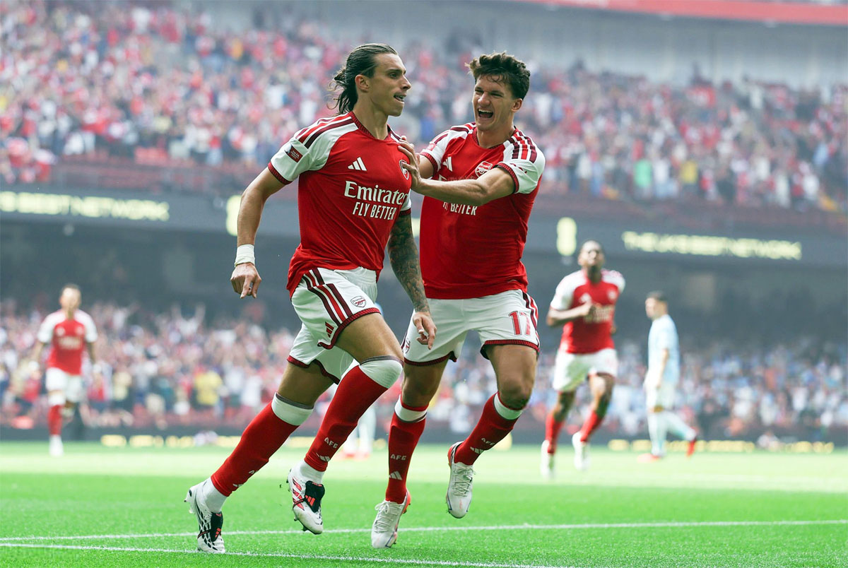 Arsenal thrash Man City 3-0 to win Community Shield