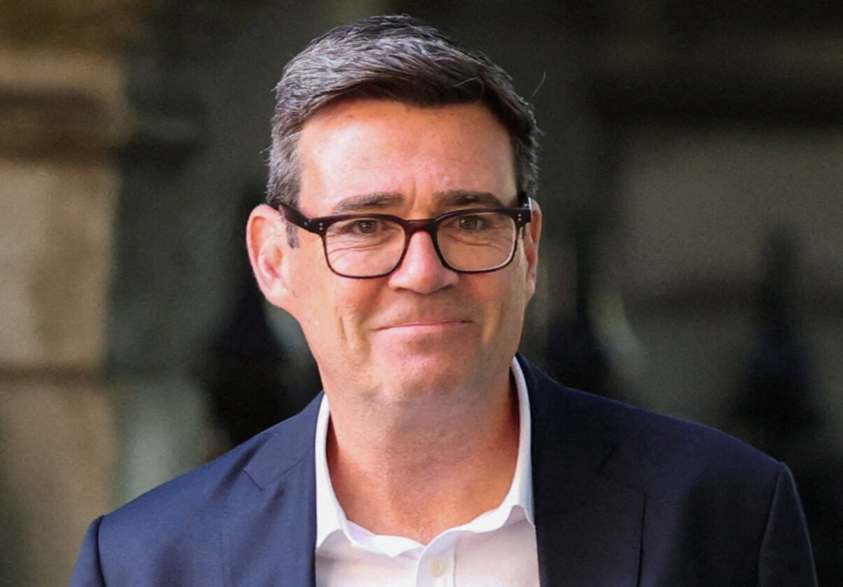 UK PM Burnham Duped By Impersonator Of Top Trump Aide