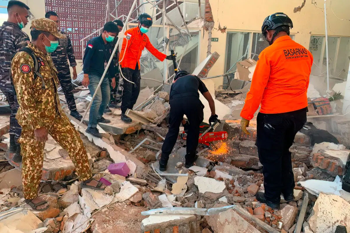 Indonesia Earthquake: Death Toll Rises to 38 as Rescue Teams Battle Landslides, Aftershocks
