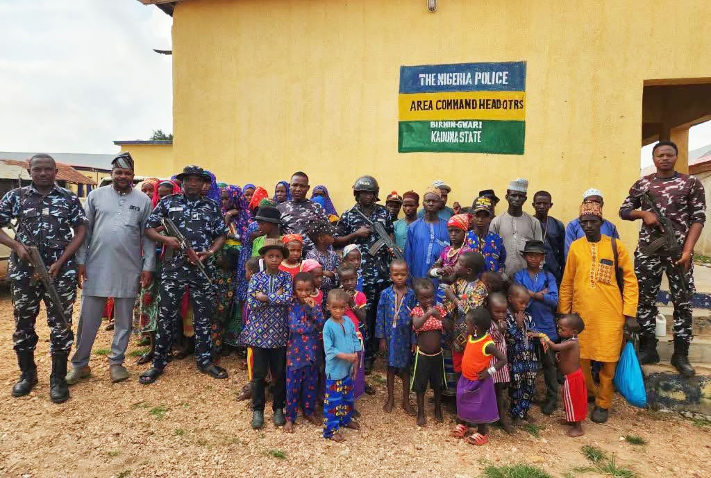 Kaduna police arrest suspected kidnappers, gunrunners as 75 kidnapped travellers are rescued
