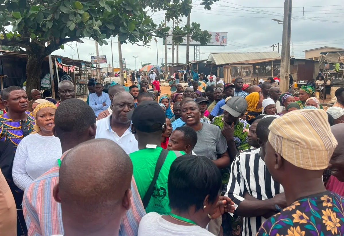 VIDEO: Protest in Osogbo Over Ballot Paper Shortage, Missing Voter Names