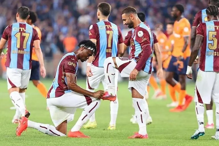 Salah scores brace as Trabzonspor beat Basaksehir 2-1