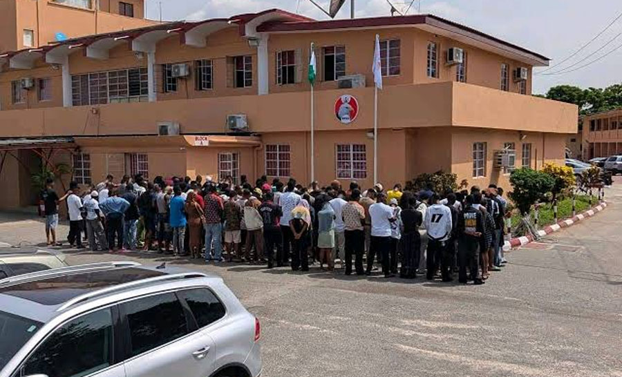 19 Suspected Fraudsters Arrested, Five Exotic Cars Recovered in EFCC Lekki Raid