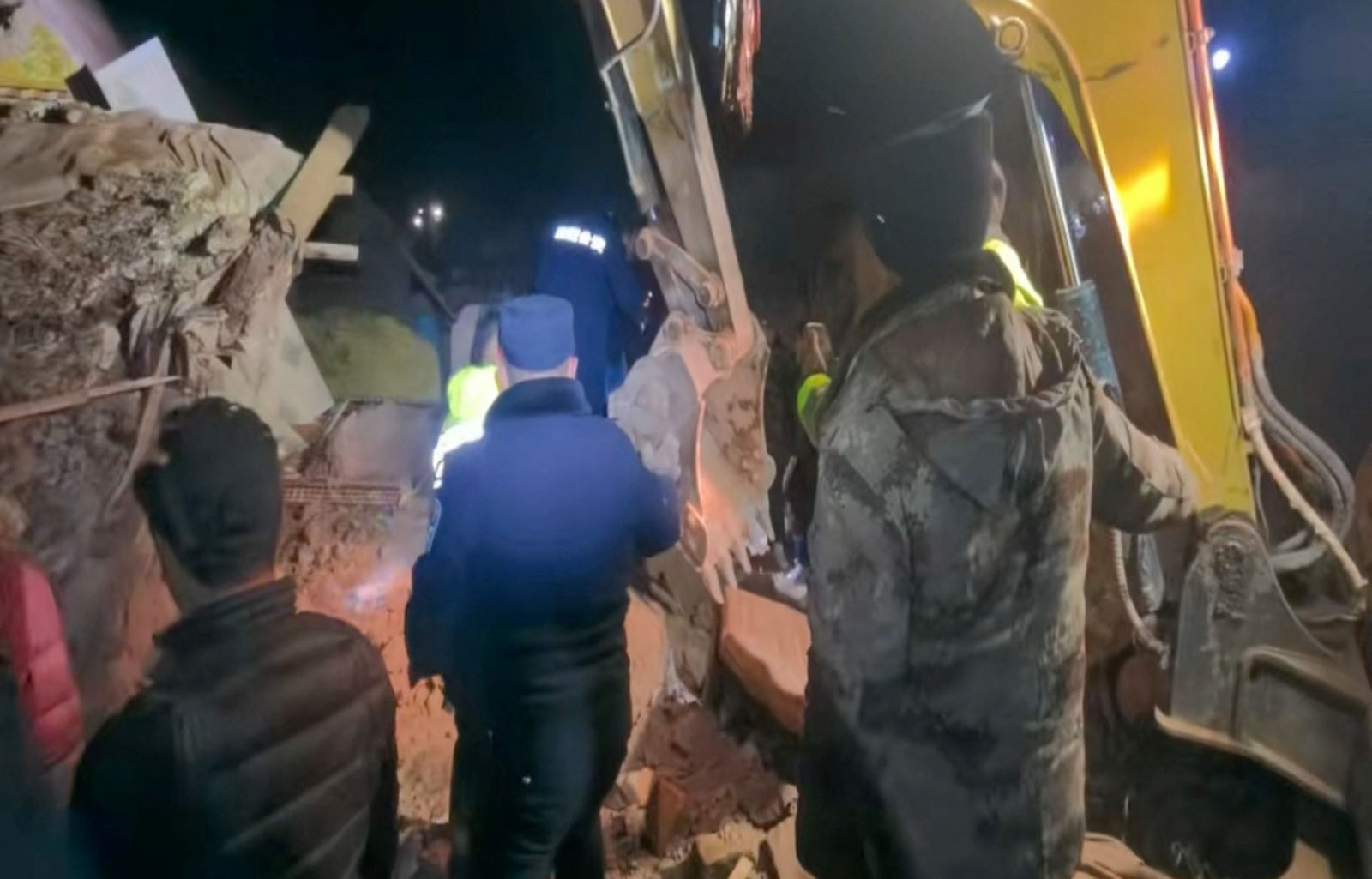 Tibet in Mourning: 7.0 Quake Kills 16, Injures 76 as Rescue Teams Race Against Time in Nagqu