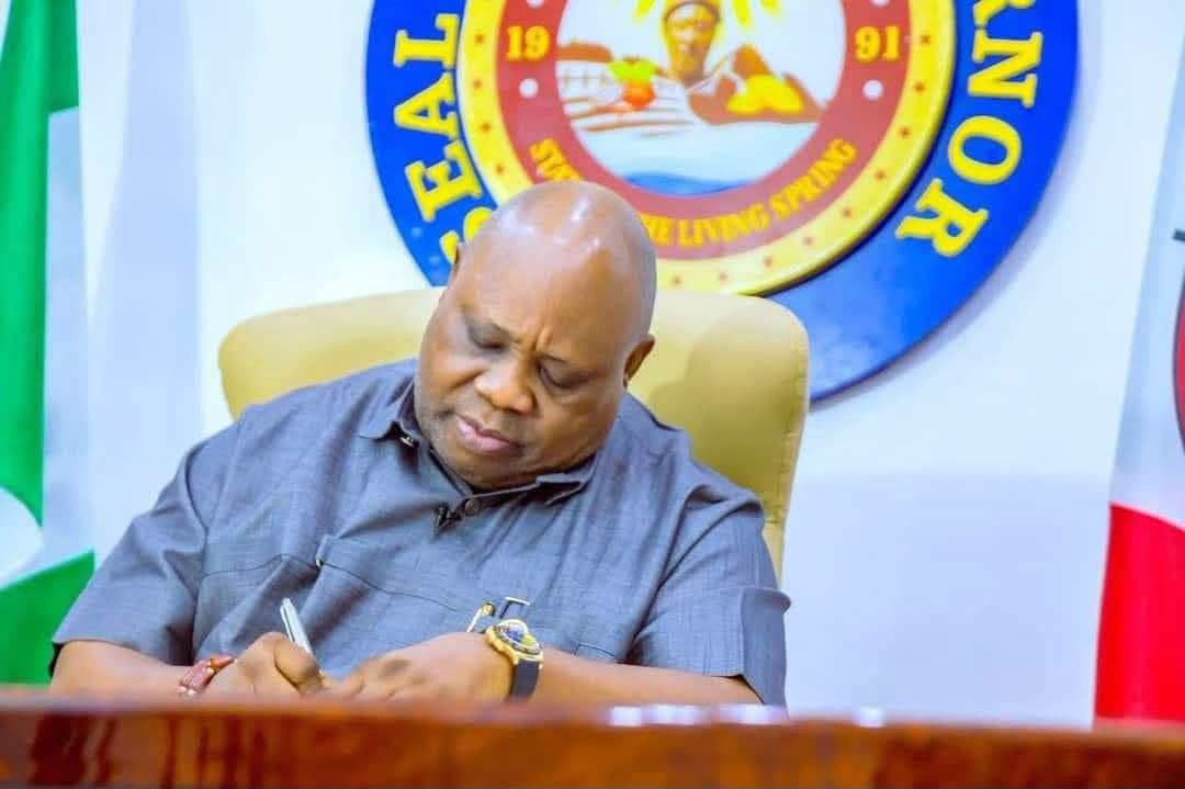 Adeleke Signs New Law to Regulate Motor Parks Across Osun