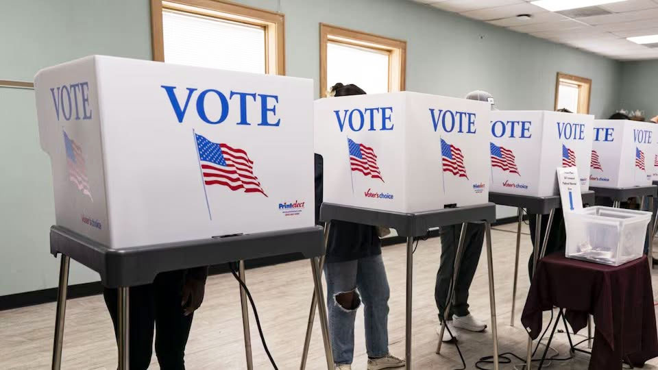 US Midterm Elections: Democrats Outpace Republicans as Early Voting Hits Record 48 Million